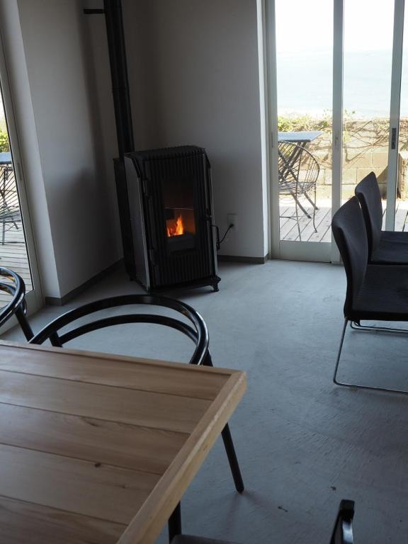 Guesthouse ＆ Beach Cafe Fuego Hyuga Eksteriør billede